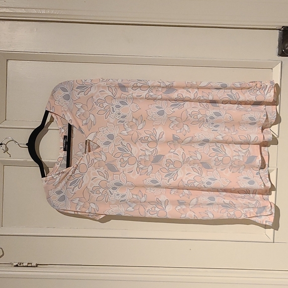 George Tops - 3FOR25 🥳 Soft Pink Floral Blouse